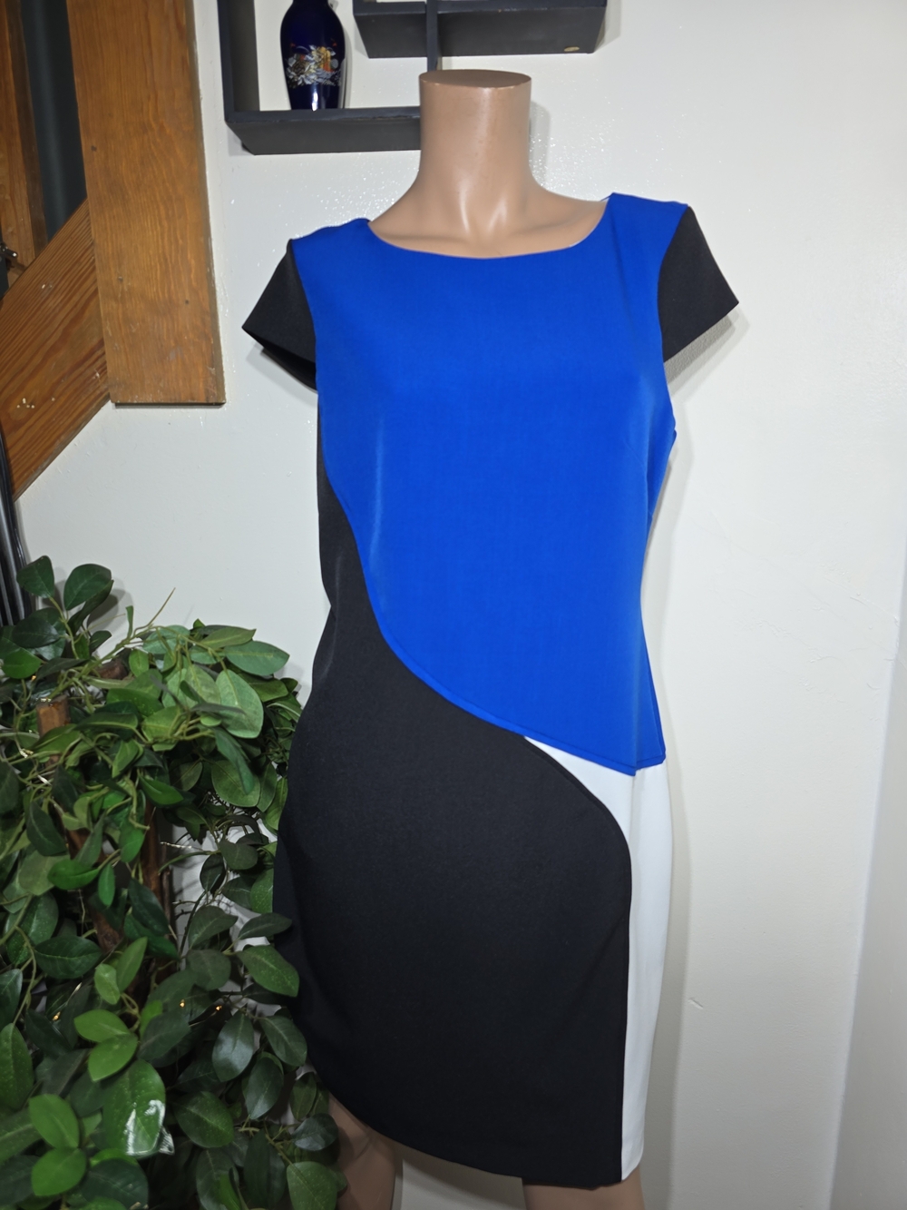 Sandra Darren Blue, Black & White Curved Panel Sheath Dress